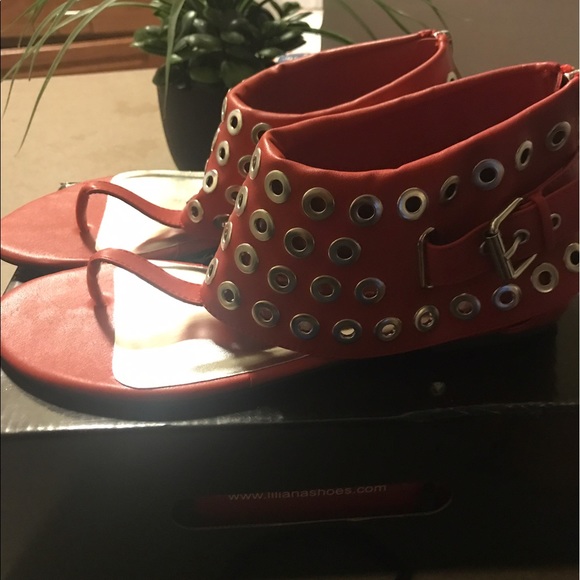 Sandals - Picture 2 of 3