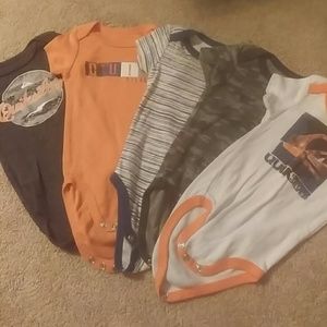 Boys Quit silver onesies