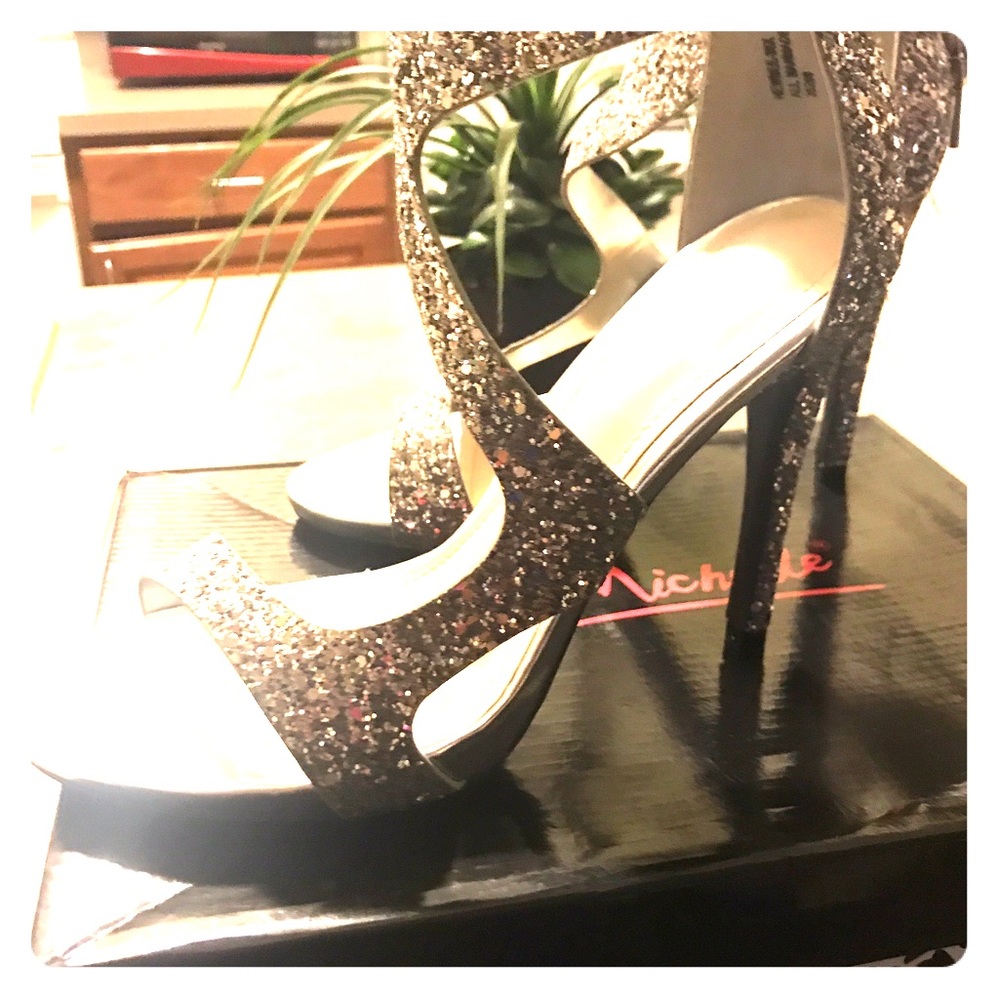 Glamorous heels !