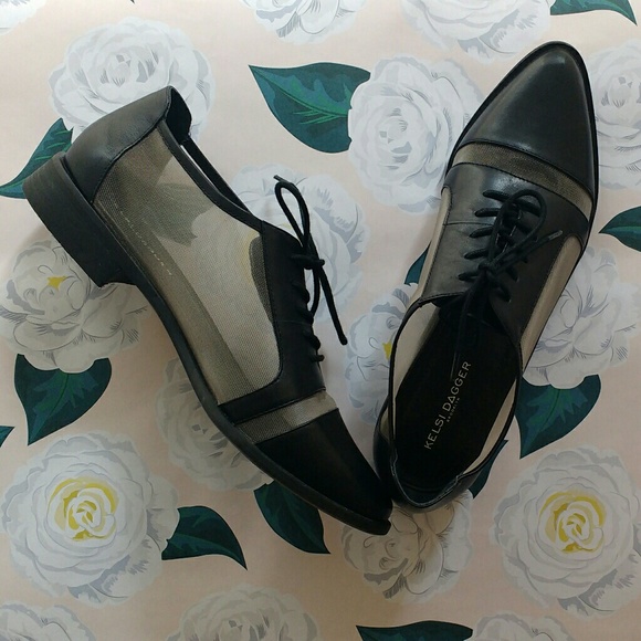 Kelsi Dagger Mesh Oxford! - Picture 2 of 4