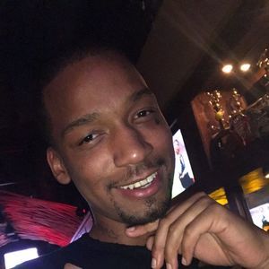 Meet your Posher, Deshannon