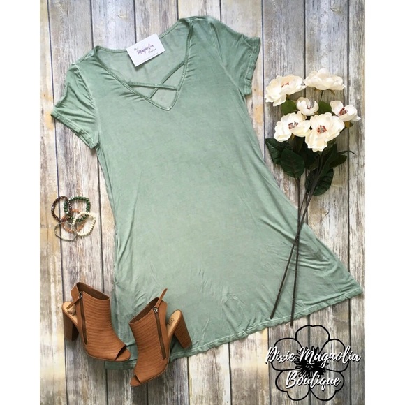 Dresses & Skirts - 🎀LAST ONE🎀 Criss Cross Swing Dress - Sage Green