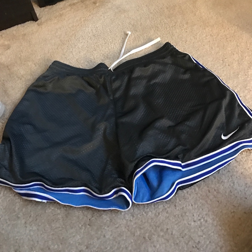 Nike women's basketball shorts. Size XL.