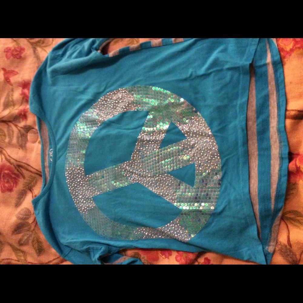 Girl's blue long sleeve T-shirt