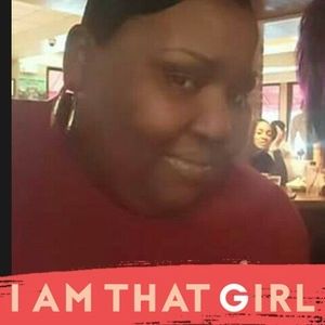 Meet your Posher, Leona