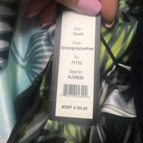 055. 🎉Romeo + Juliet Full A-Line Skirt - Picture 3 of 3