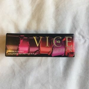 urban decay metallized lipstick in "Big Bang"