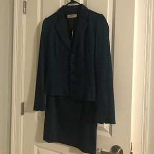 Tahari skirt suit