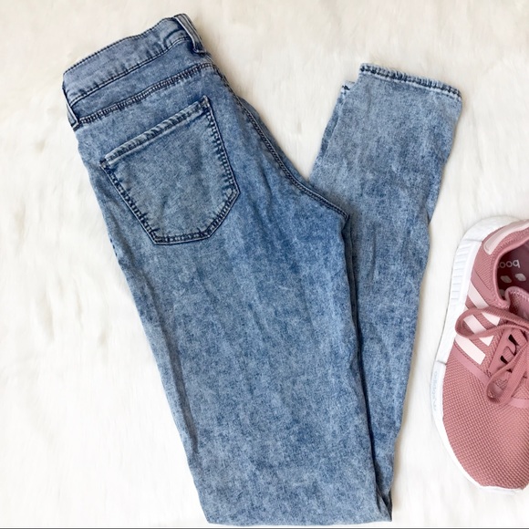 Topshop Denim - • Topshop Acid Wash Skinny Jeans •