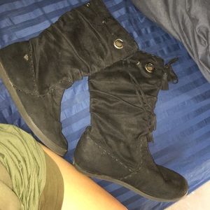 Roxy black suede short boots size 10
