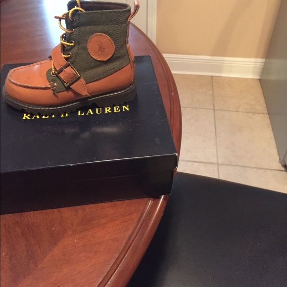 Kids boots - Picture 2 of 3