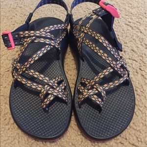 Chacos Size 8