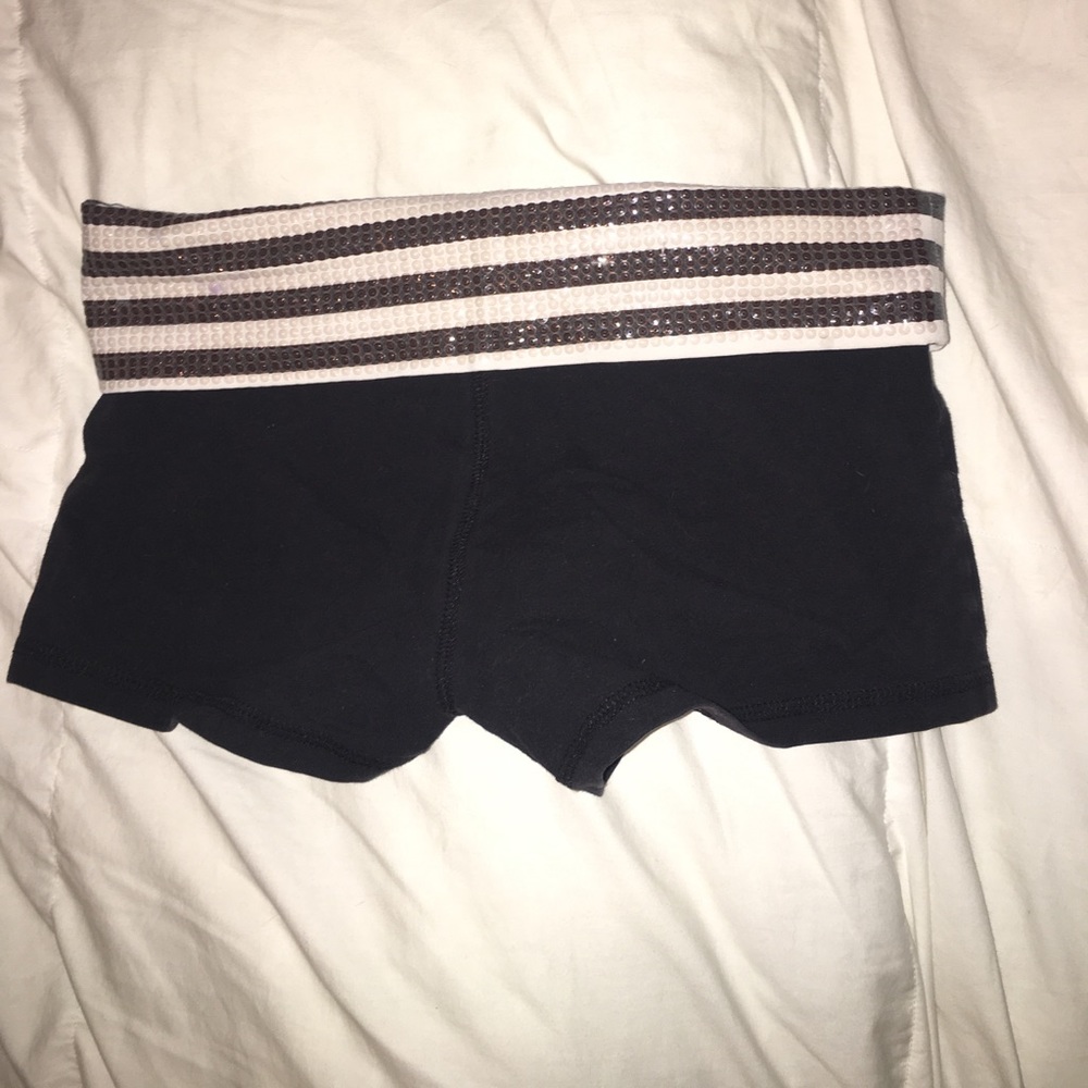 Spandex - Picture 2 of 3