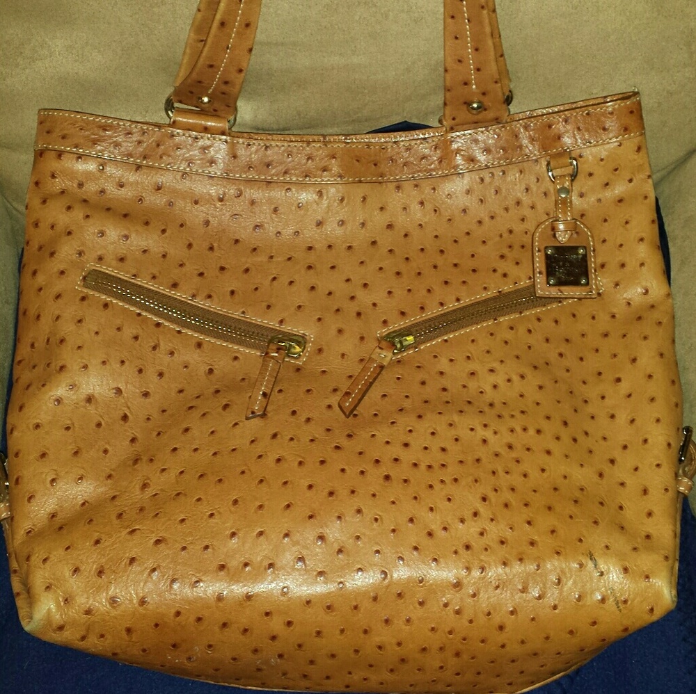 SALE!! Dooney Ostrich Large Barlow
