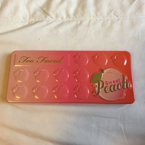Too faced peach palette