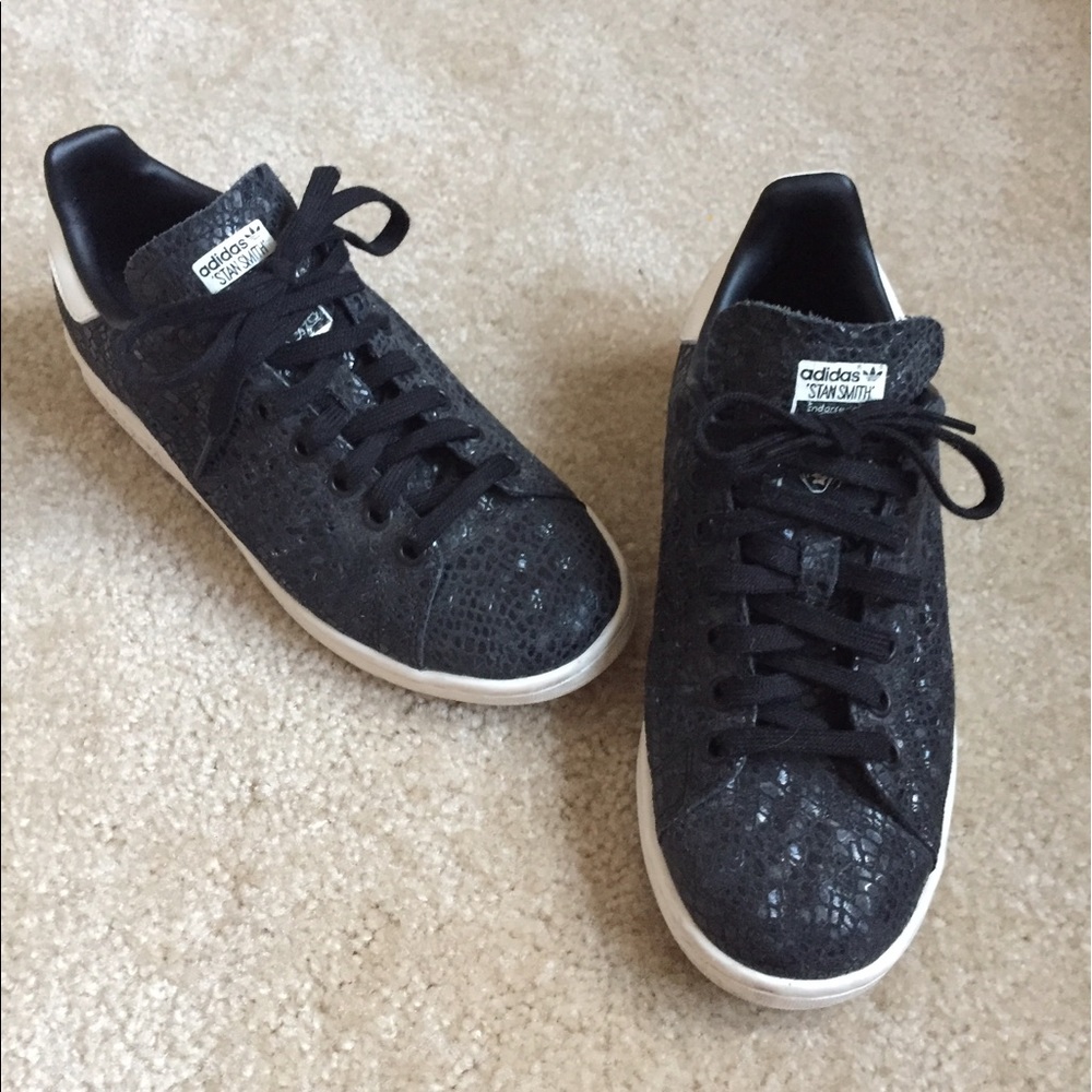 Adidas sneakers size 6.5