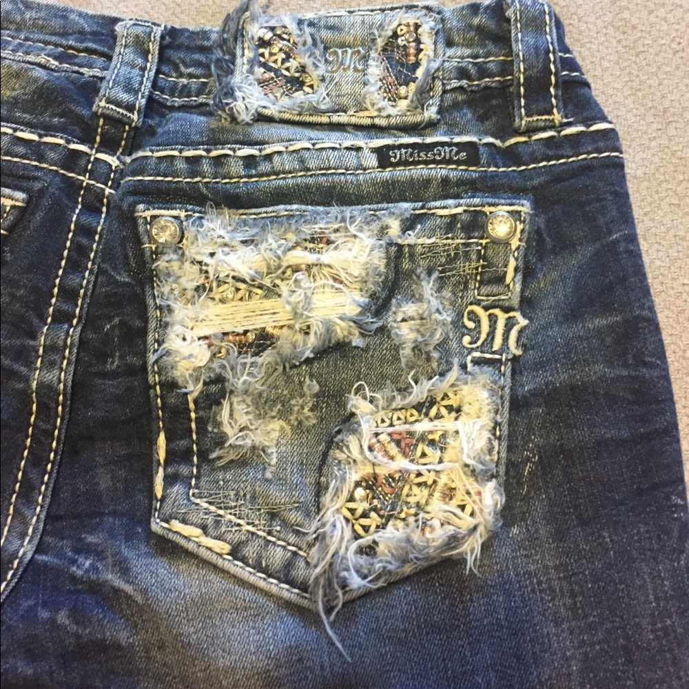 Miss Me Standard Crop Jeans