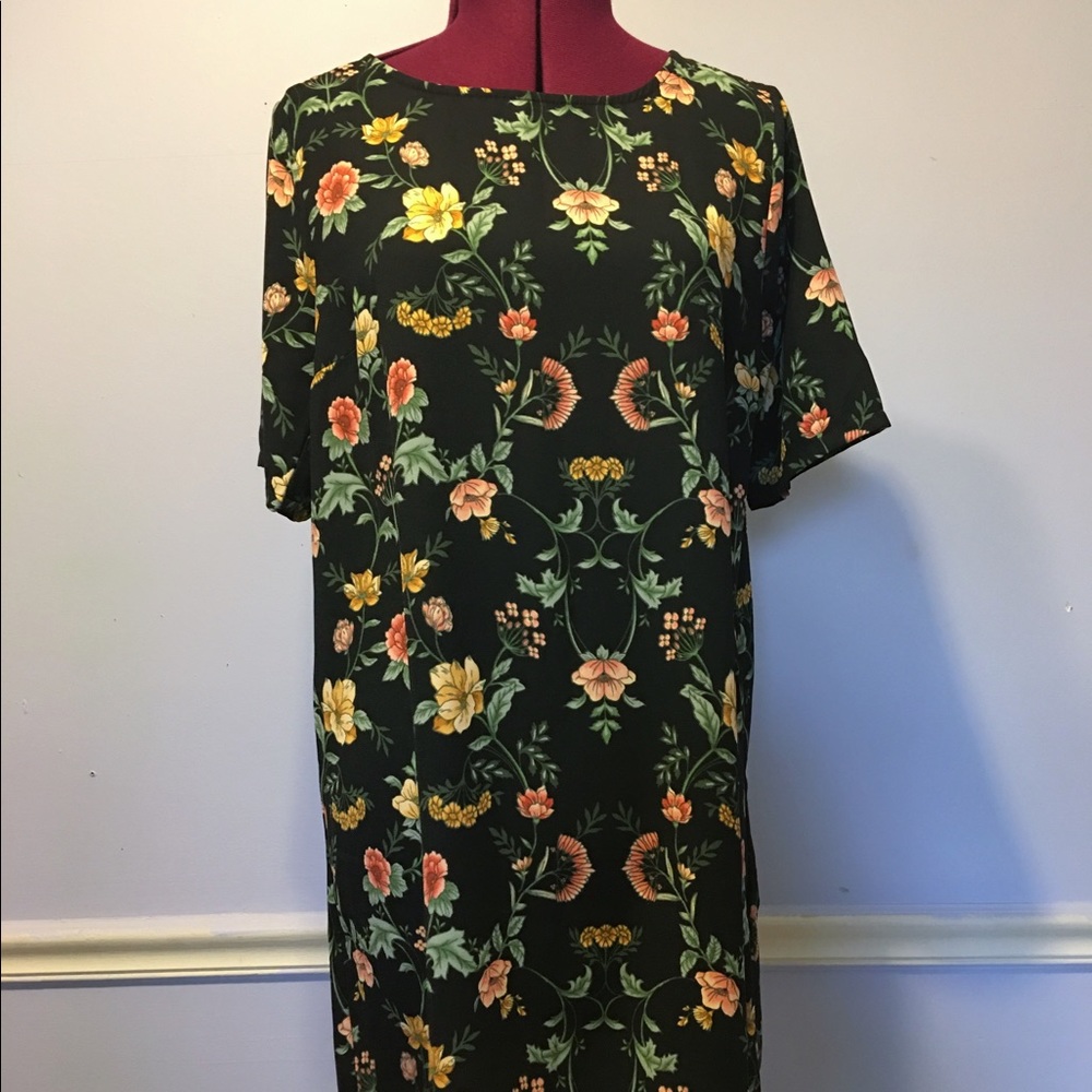🌻🖤Black Floral Print Shift Dress