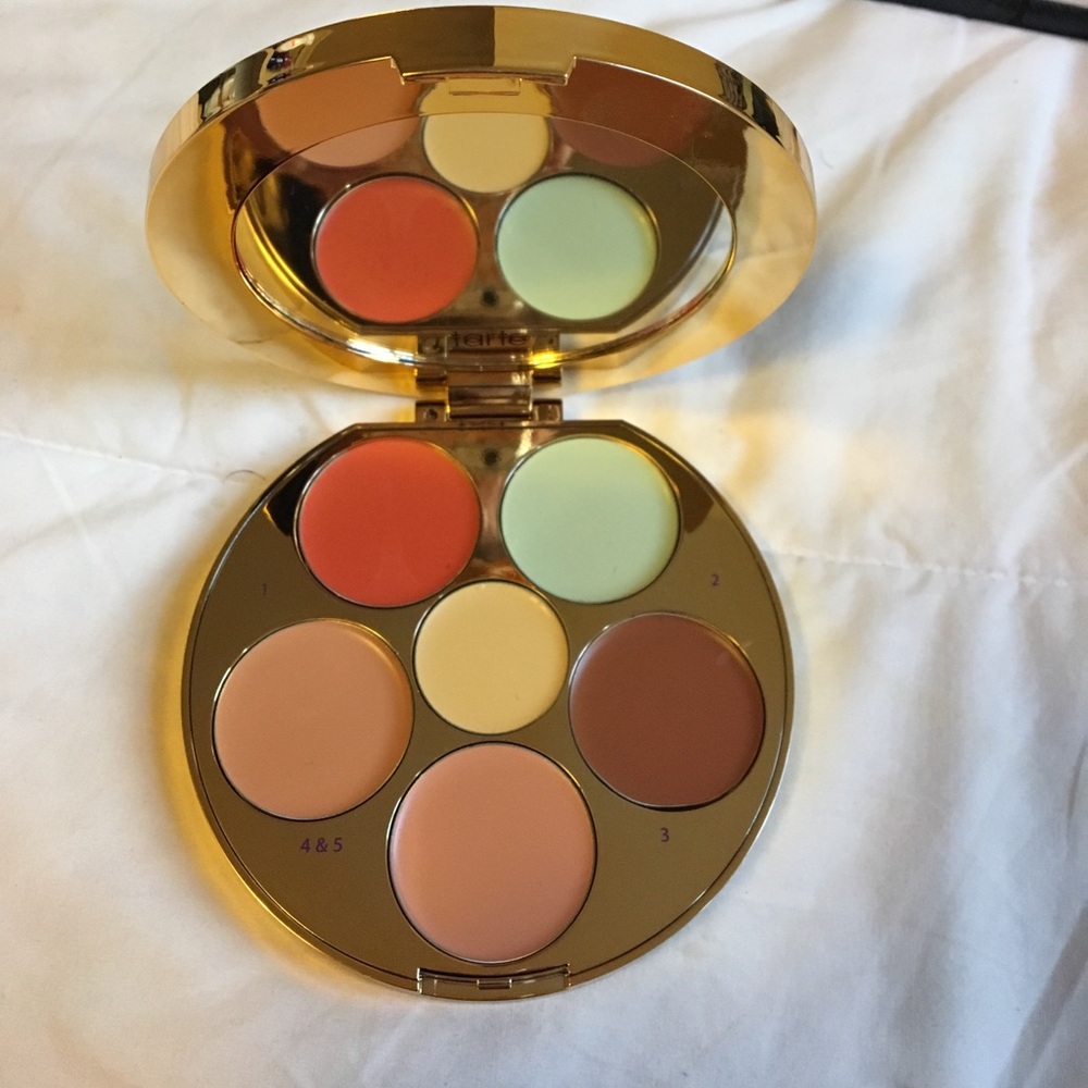 Tarte wipeout color correcting palette