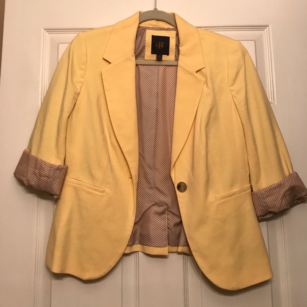 Outback Red by The Limited yellow blazer, size M
