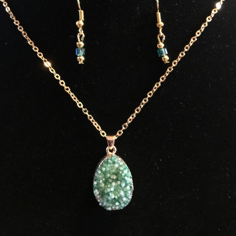 Green druzy geode necklace earrings set