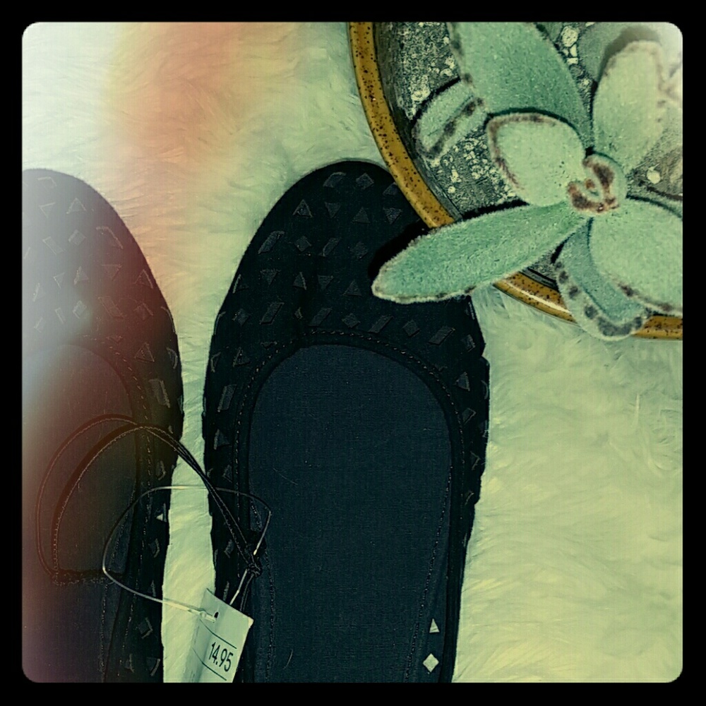 NWT Laser Cut Geometric H&M Flats