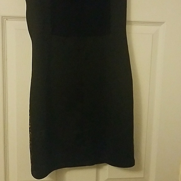 Gorgeous 2B Babe black and gold dress - Picture 6 of 6