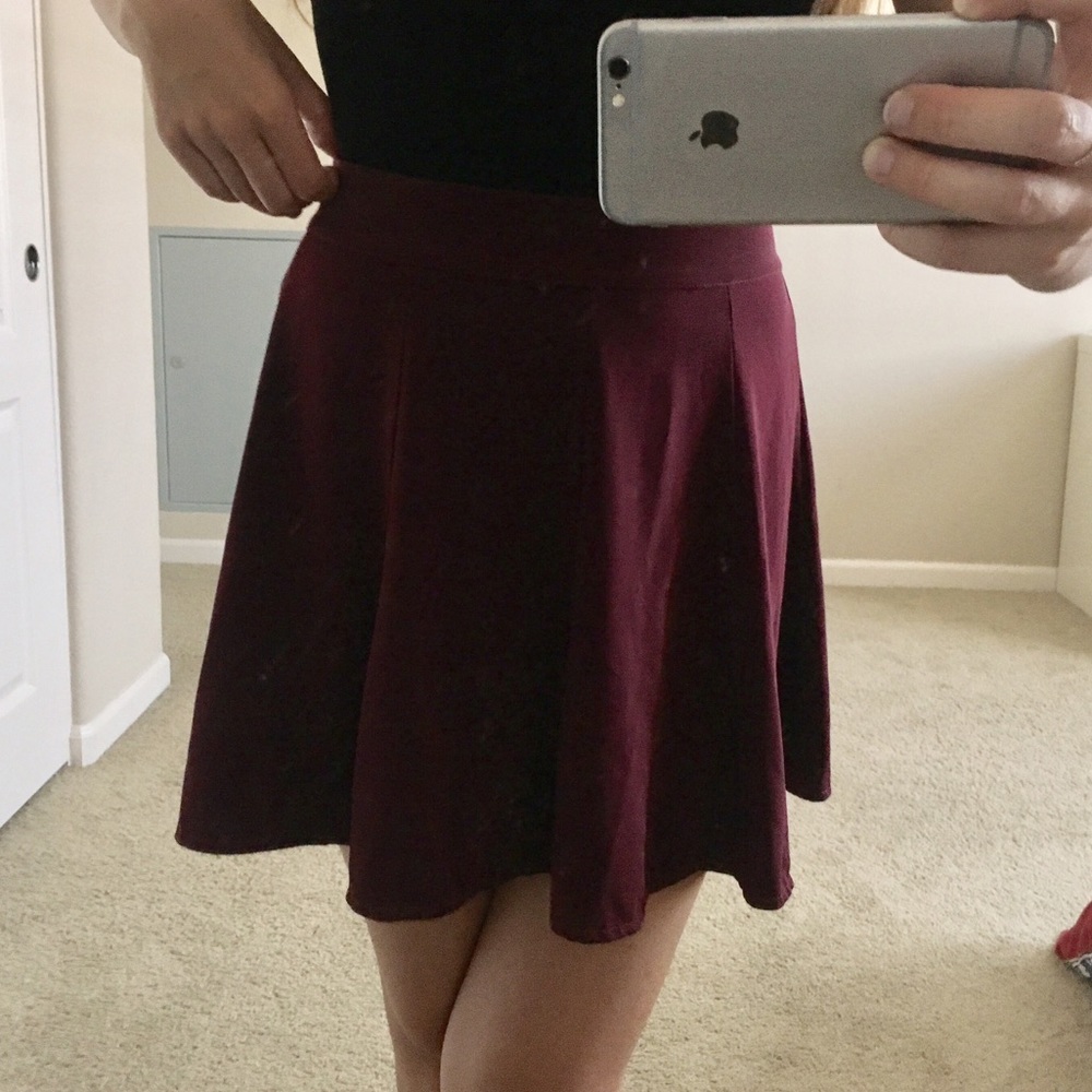 brandy melville maroon/burgundy mini skater skirt