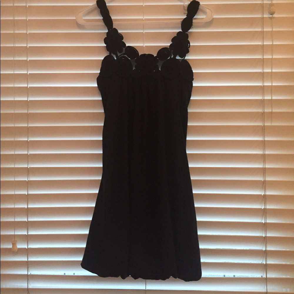 [LAST DAY] Black dress w rosette neckline/straps
