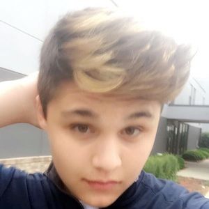 Meet your Posher, Zach