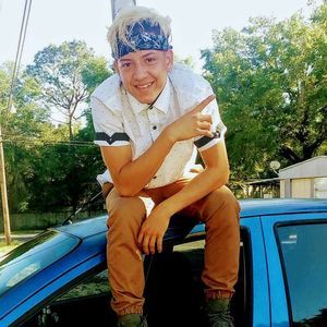 Meet your Posher, Javier