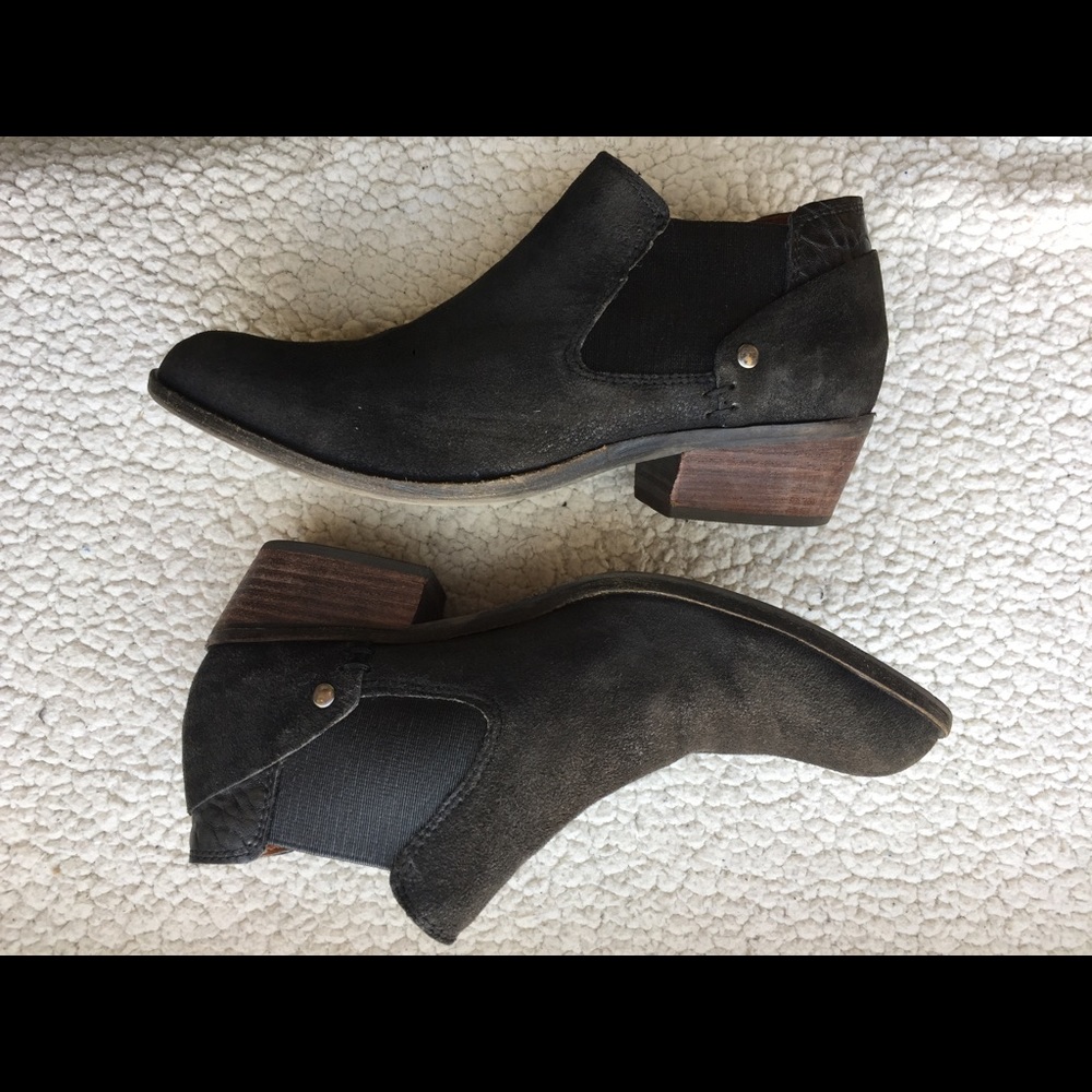 Suede slip-on shoes