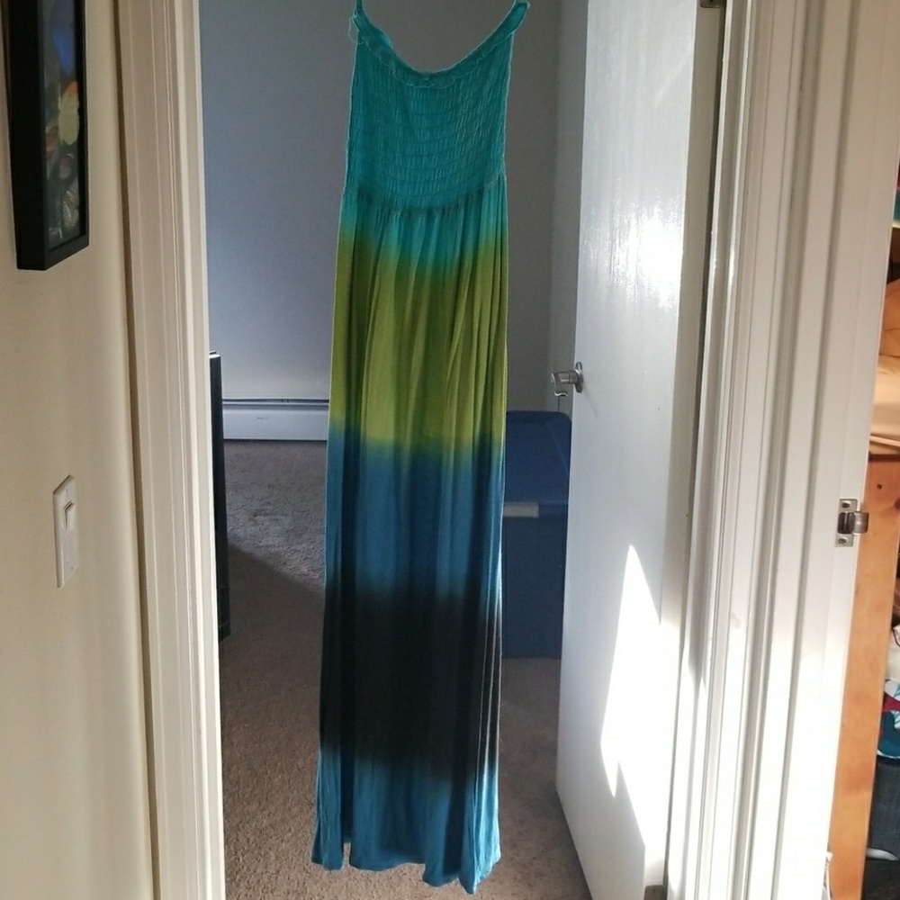 🎉HP🎉🎈SALE🎈Multi color summer / pool dress