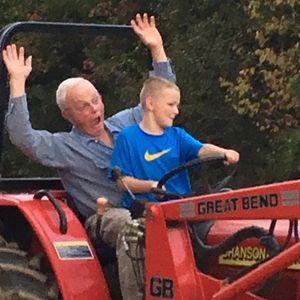 Meet your Posher, Kenneth