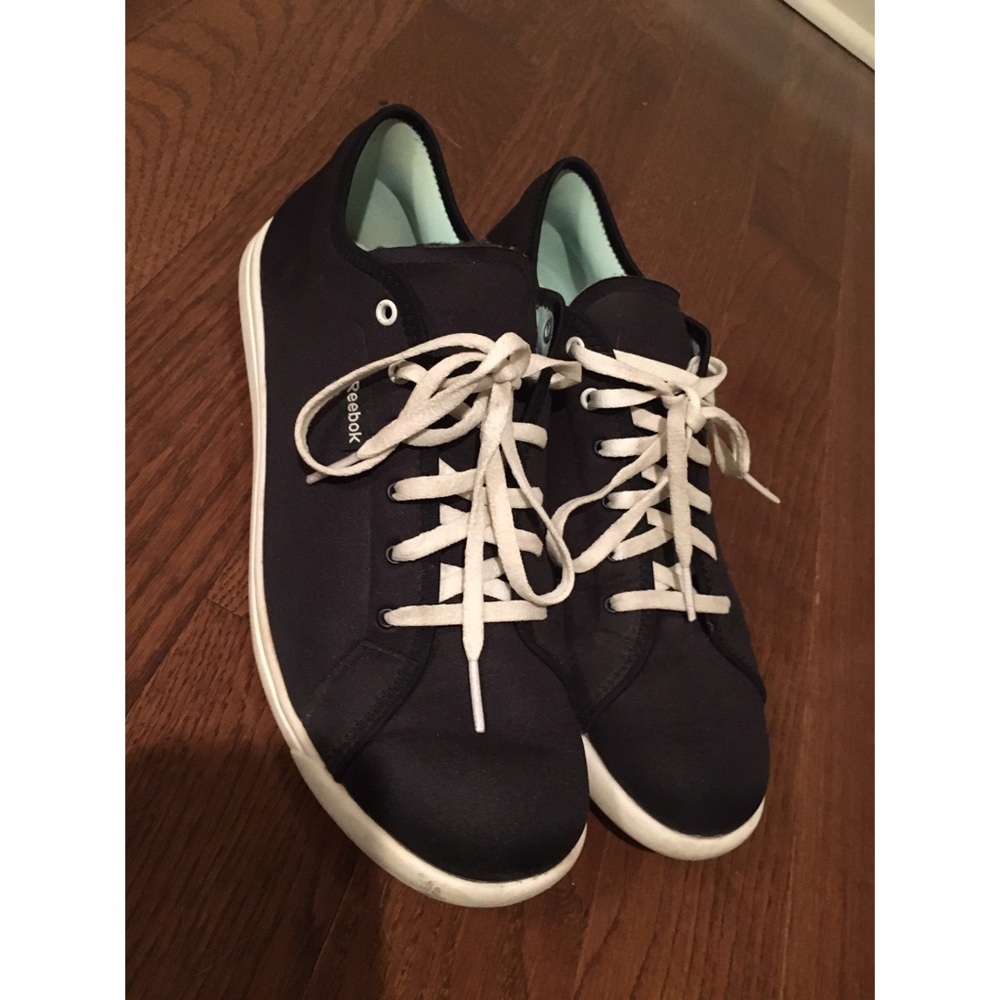 ☀️Sale ☀️ Reebok Skyscape Runaround Sneakers