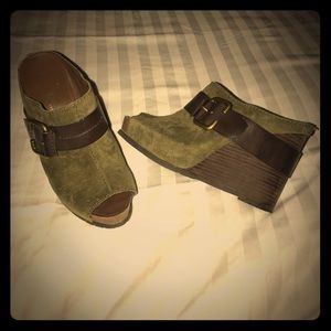 Franco Sarto green suede Peep toe wedges.