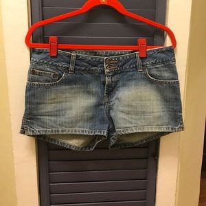 🎉CLOSET CLEAROUT🎉Abercrombie and Fitch shorts