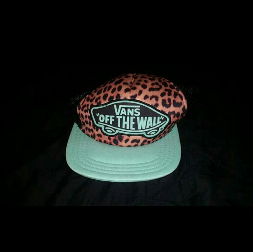 Vans snap back