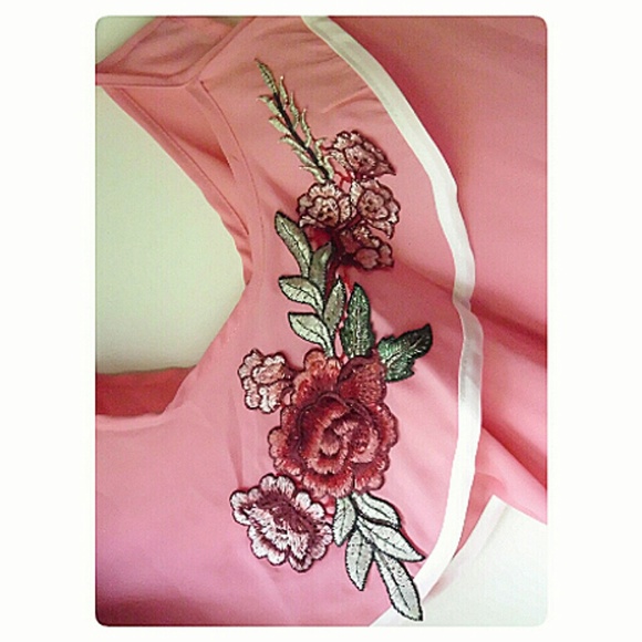 PINK COLD SHOULDER RUFFLE TOP WITH ROSE EMBROIDERY! - Picture 6 of 7