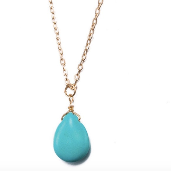 ‼️DEAL INSIDE‼️ Gold Layered Necklace - Picture 5 of 7