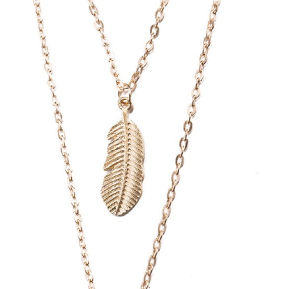 ‼️DEAL INSIDE‼️ Gold Layered Necklace - Picture 6 of 7