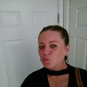 Meet your Posher, Felicia