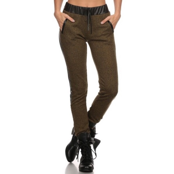 ⬇️SALE! NWT Super Cute Vegan Trim Jogger/Legging - Picture 5 of 6