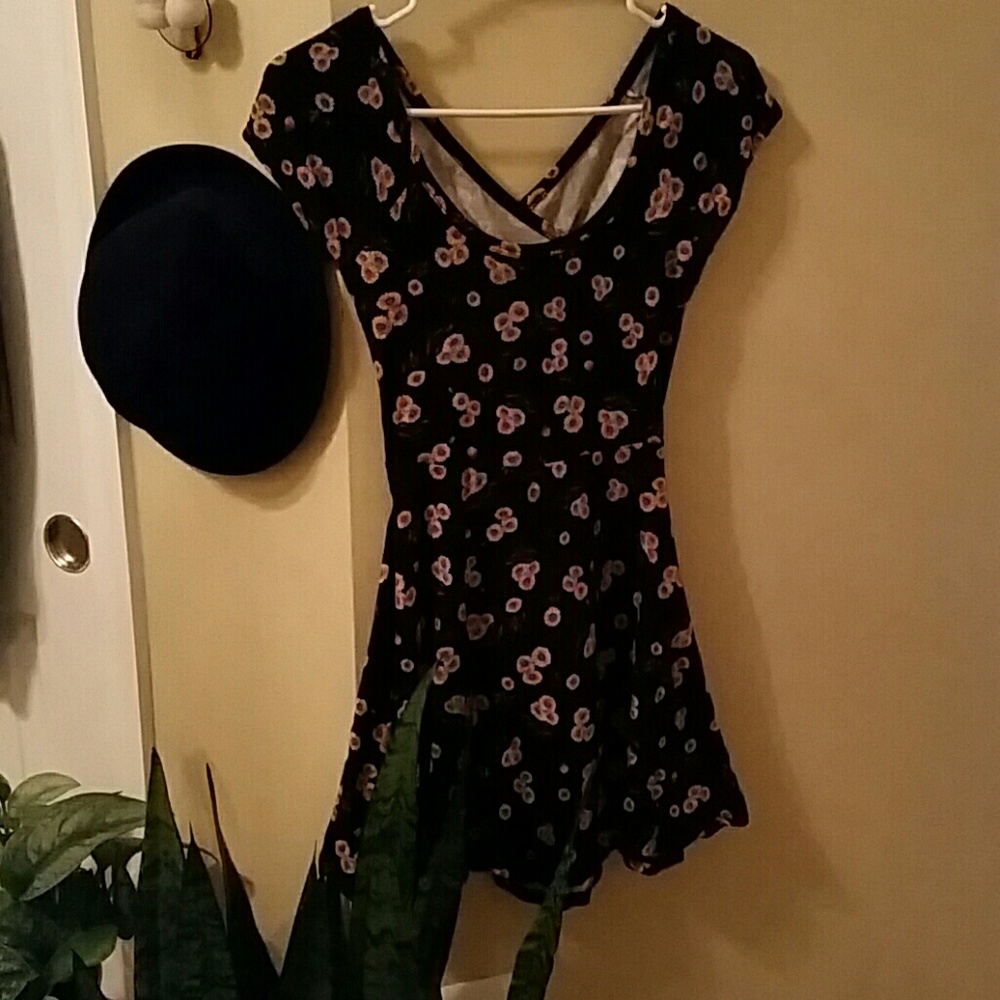 Brandy Melville Sunflower Bethan Dress, Open Back