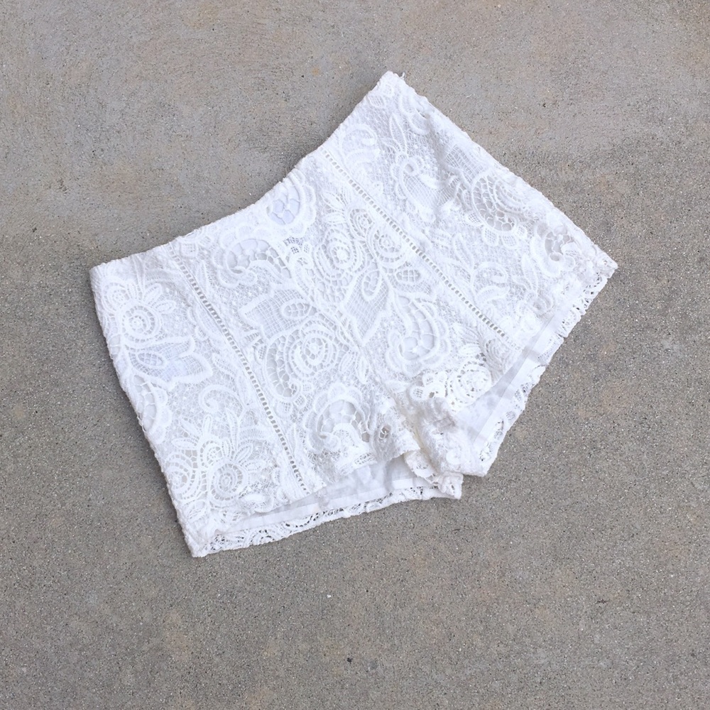white lace shorts (crotchet detail)