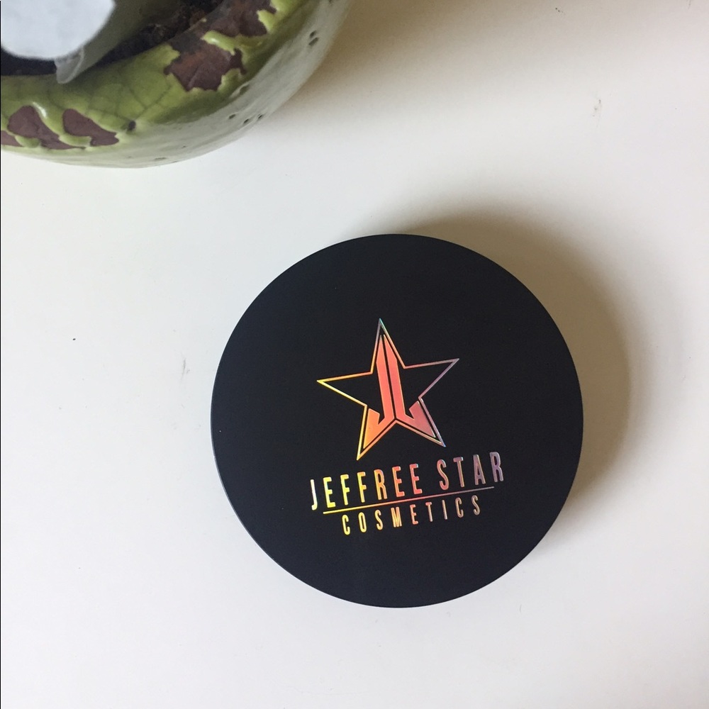 Just swatched Jeffrey Star/Manny MUA skinfrost