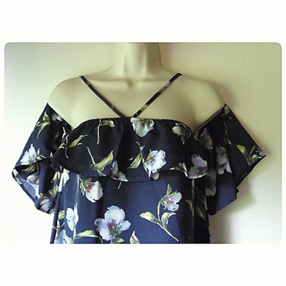 NAVY FLORAL OFF SHOULDER TOP💖 - Picture 5 of 6