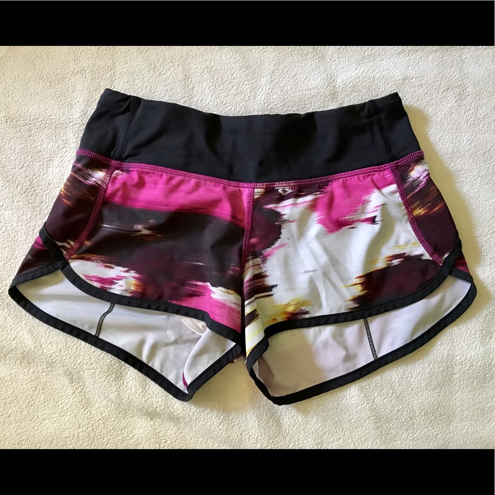 Size 2 Lululemon Speed Short 4-way Stretch 2.5"