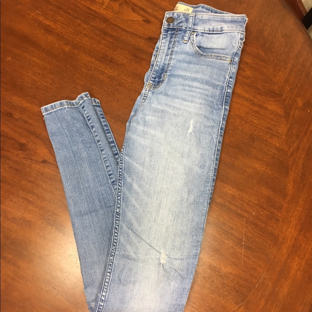 High waisted light wash jeans