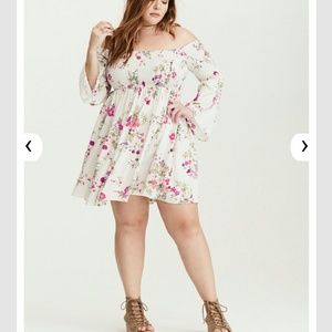 FLORAL PRINT SMOCKED BELL SLEEVE DRESS